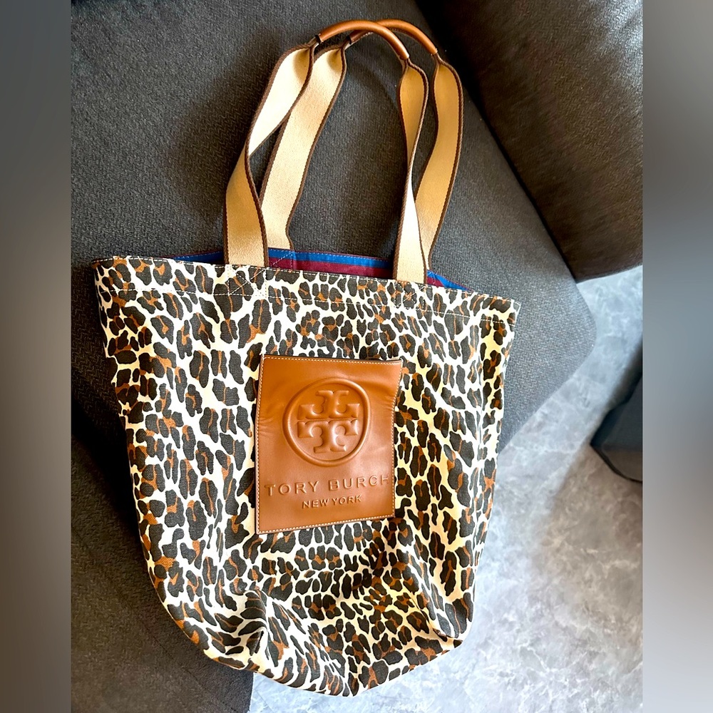 Tory Burch -Gracie Printed Reversible Canvas Tote- Reva Leopard and Maroon/Navy
